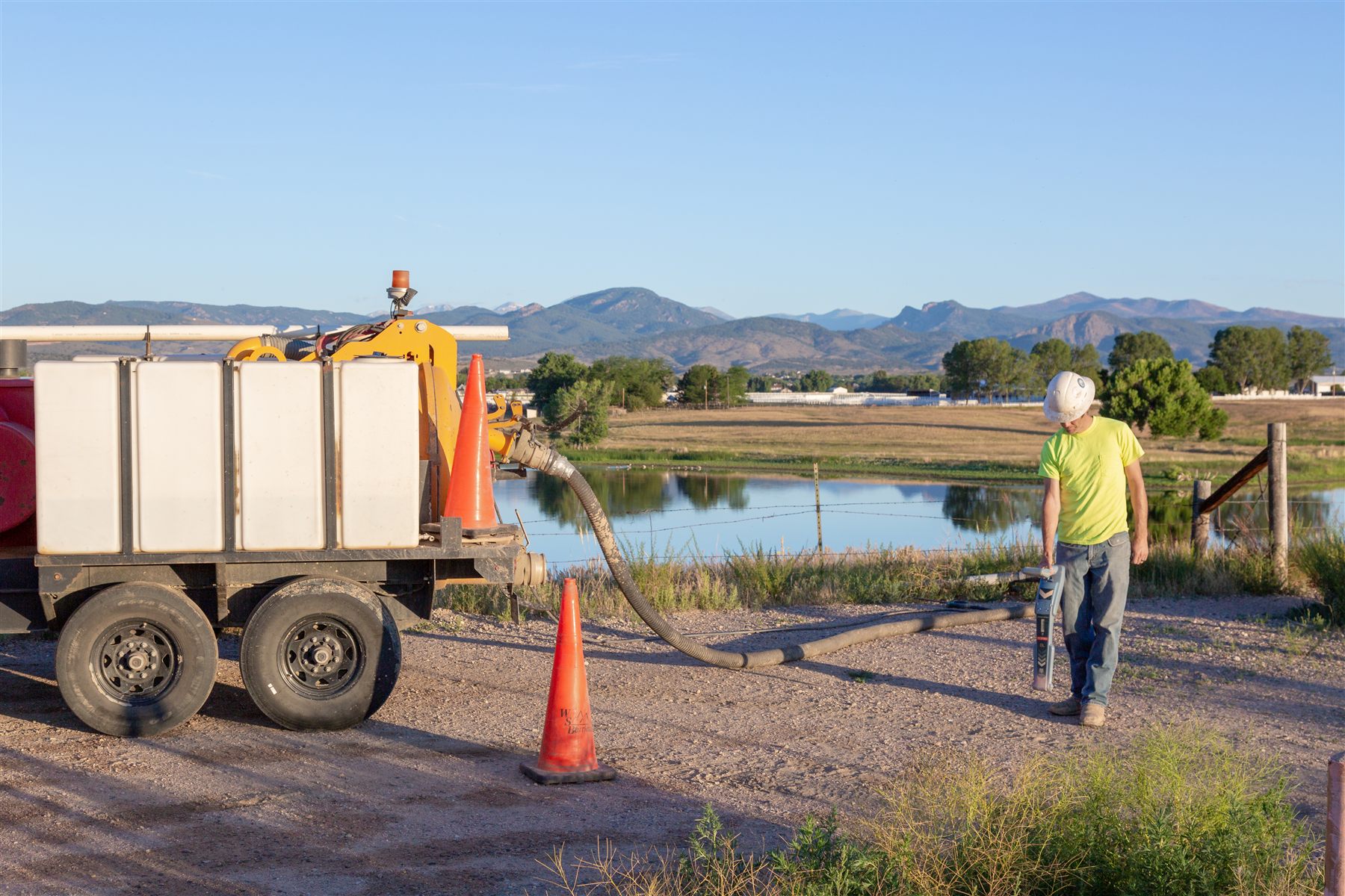 Electronic locating before potholing