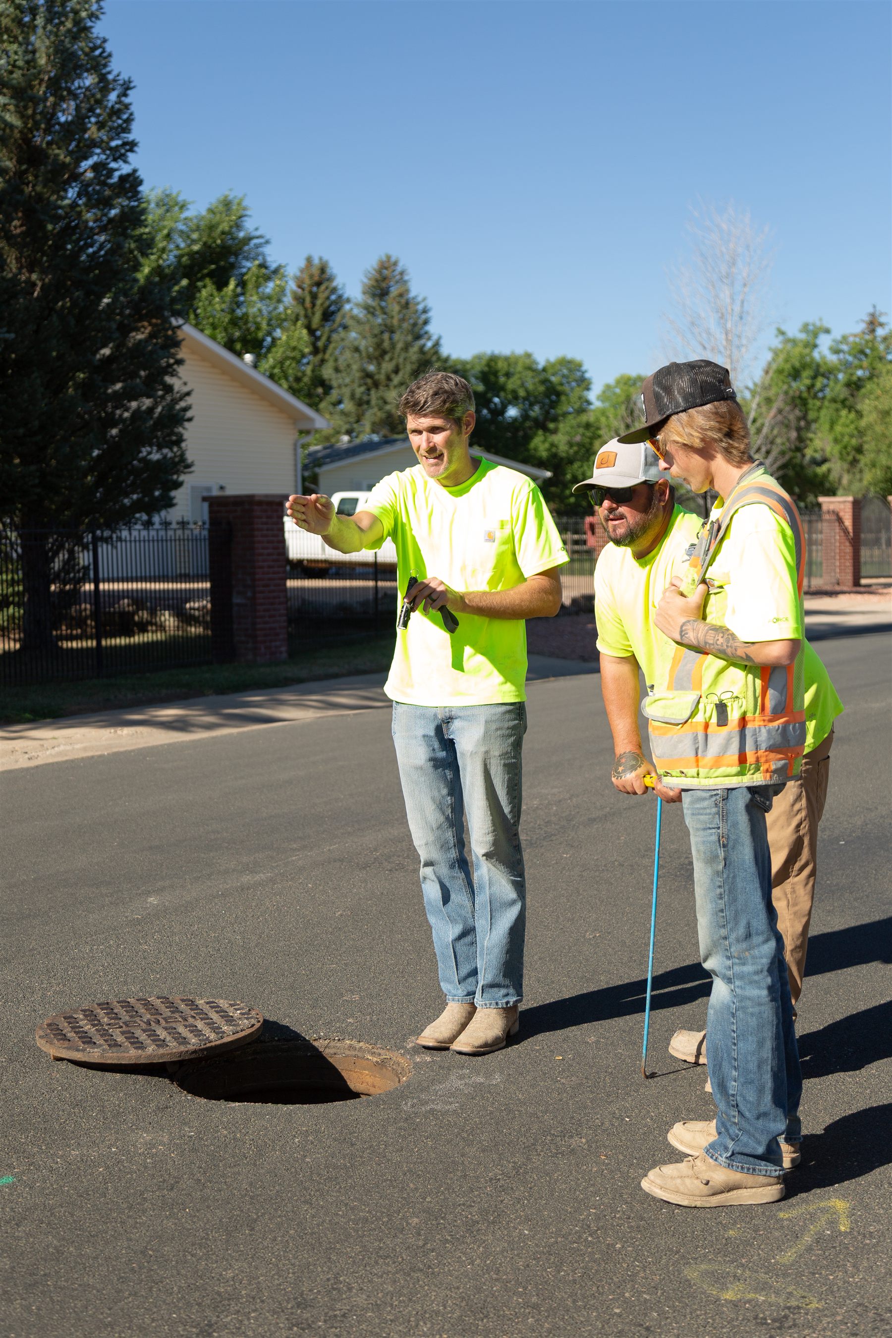 Crew troubleshooting utility location in the field